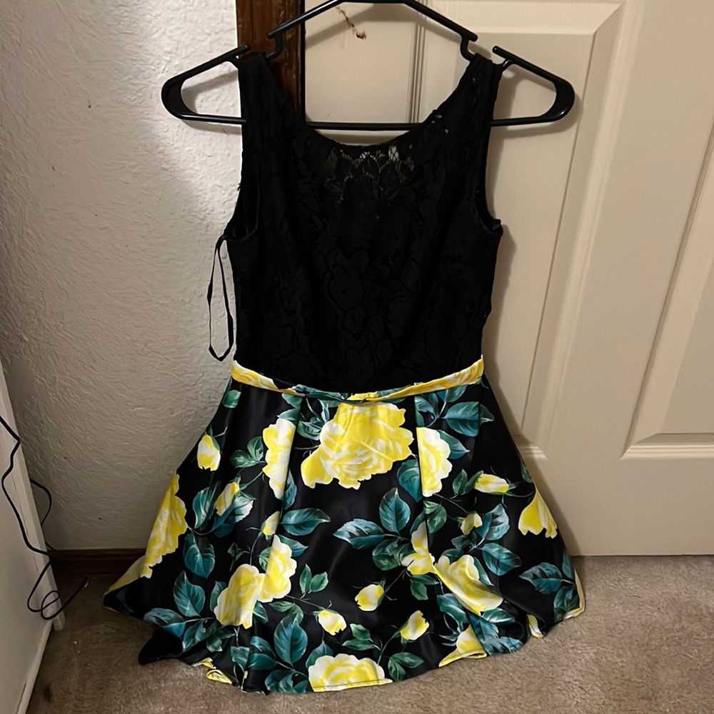 Lace top flower dress